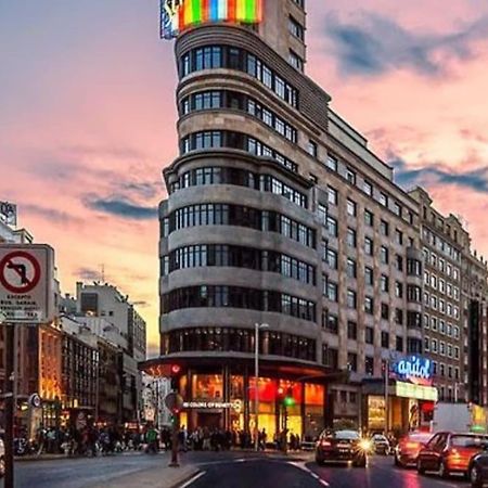 Alegria Urbana Cerca De Calle Alcala Madrid Esterno foto